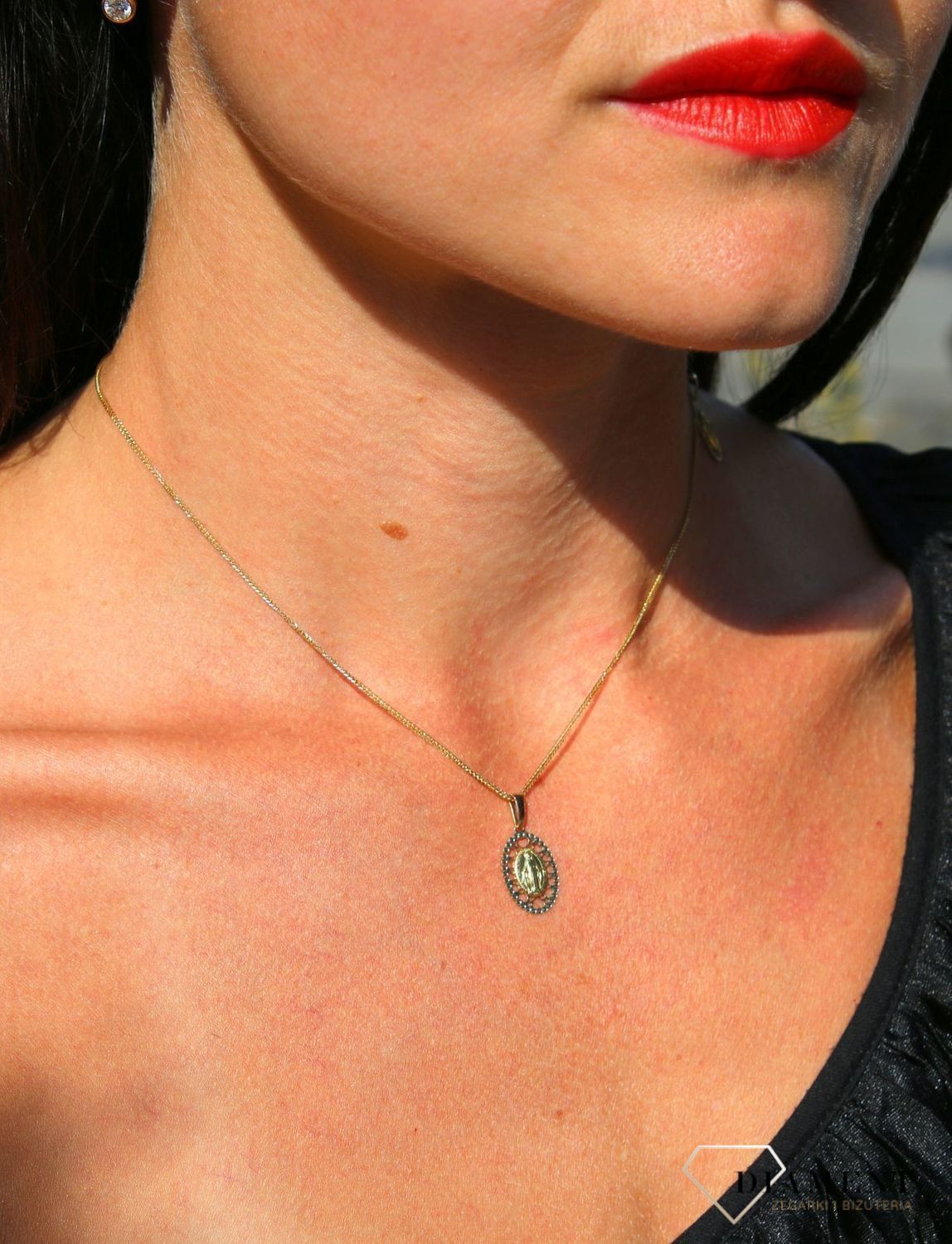 Złota zawieszka 333 owal z sercami 'Cudowny Medalik' Maryja Niepokalana ZW-X-X07-N00-LA18343.jpg